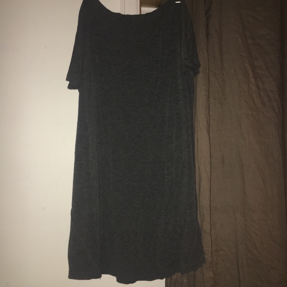 BRANDY MELVILLE TEE - Picture 2 of 3